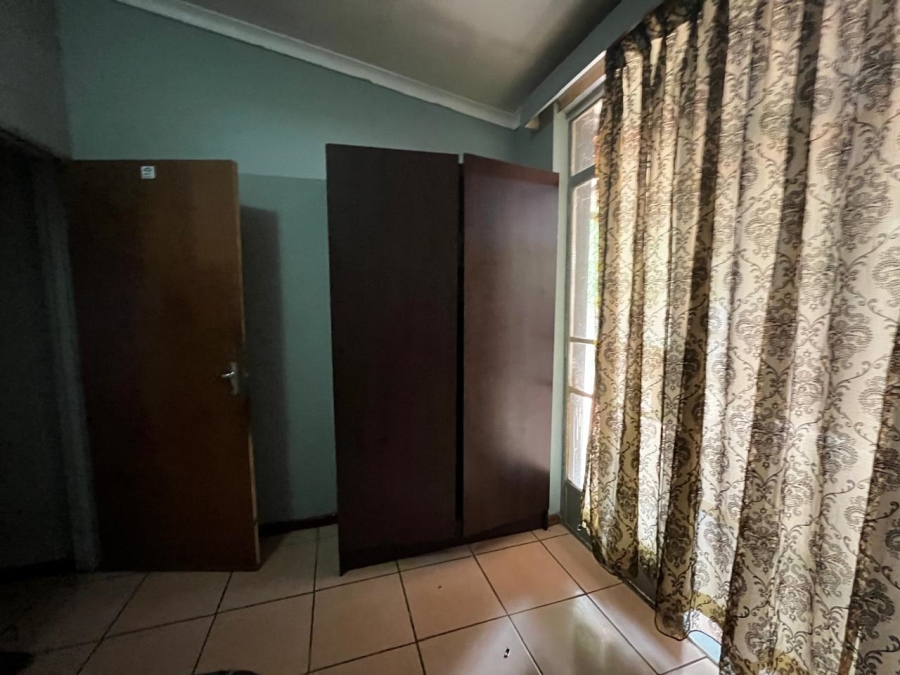 10 Bedroom Property for Sale in Brandwag Free State